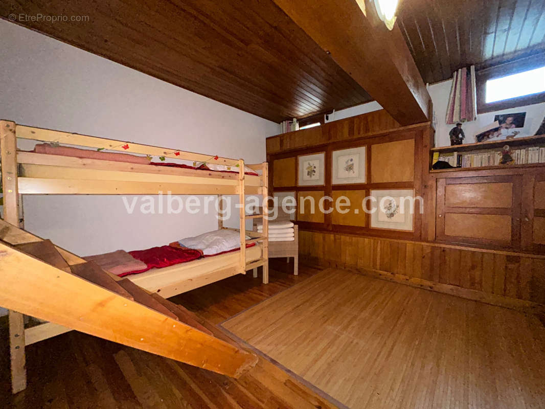 Appartement à PEONE