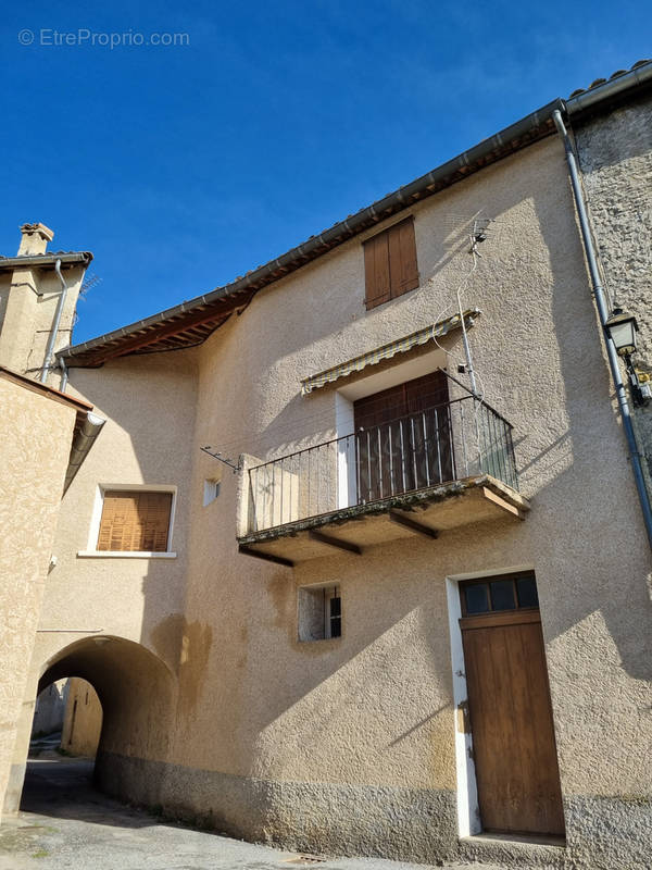 Maison à VOLONNE