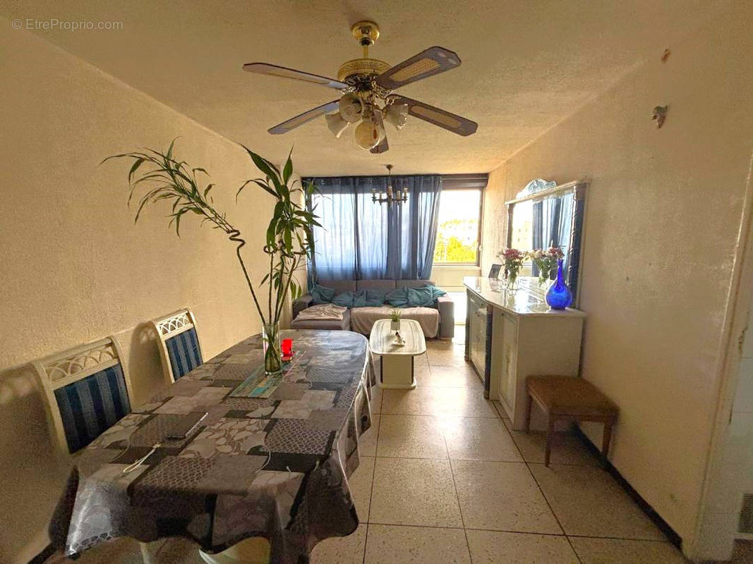 Appartement à MARSEILLE-12E