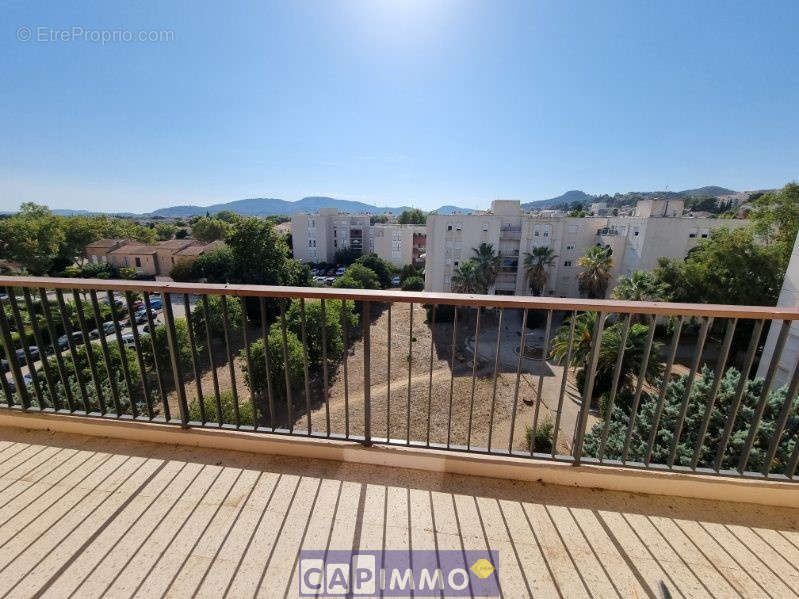 Appartement à HYERES