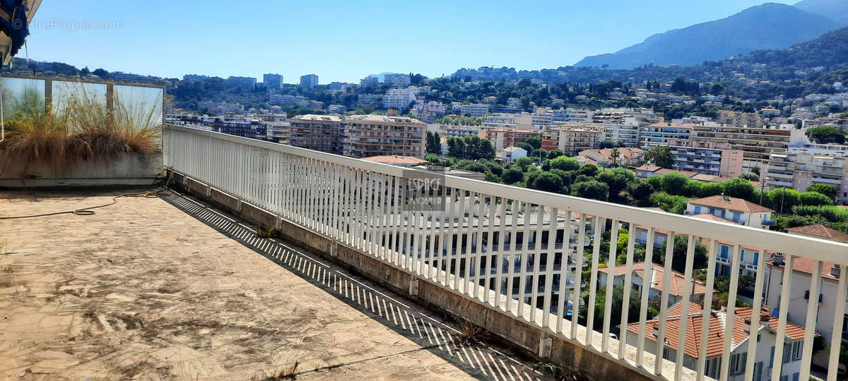 Appartement à ROQUEBRUNE-CAP-MARTIN