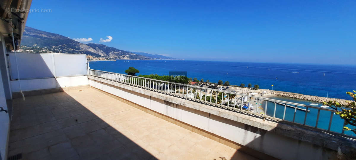 Appartement à ROQUEBRUNE-CAP-MARTIN