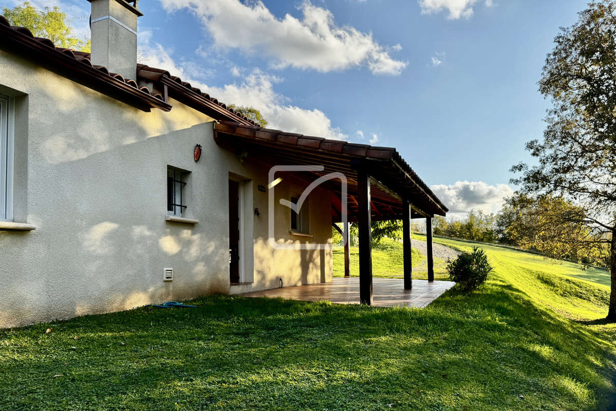 Maison à FRAYSSINET