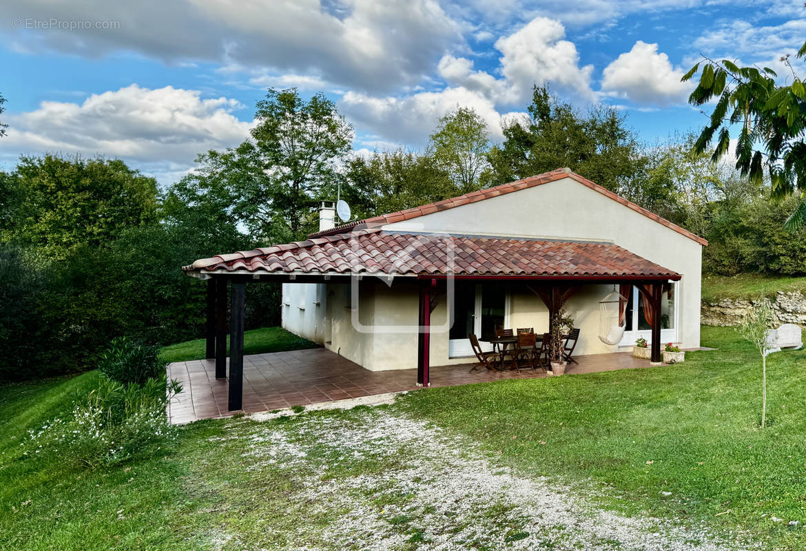 Maison à GOURDON