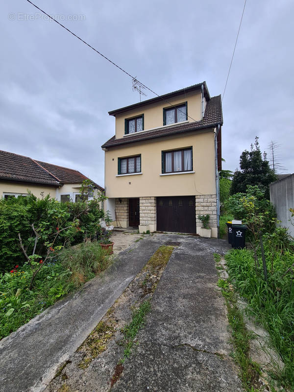 Maison à LE BLANC-MESNIL