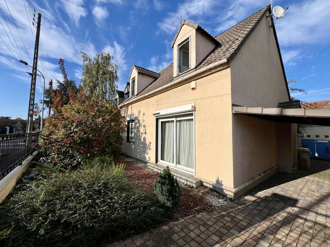 Maison à AULNAY-SOUS-BOIS