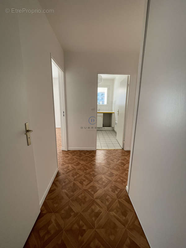 Appartement à COURBEVOIE