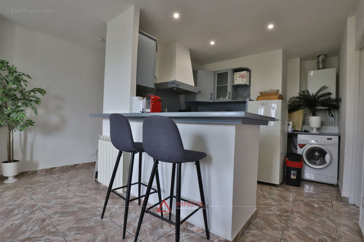 Appartement à MARSEILLE-2E