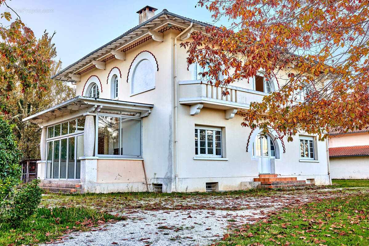 Maison à SAUGNACQ-ET-MURET