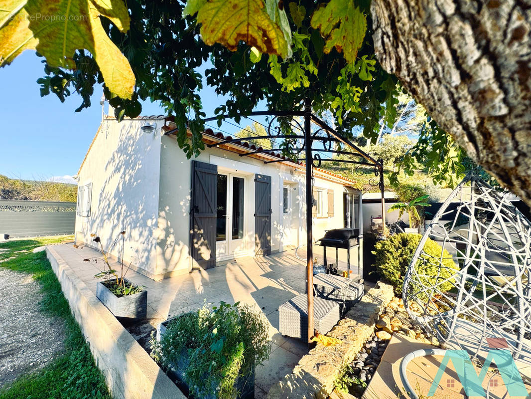 Maison à LE CASTELLET