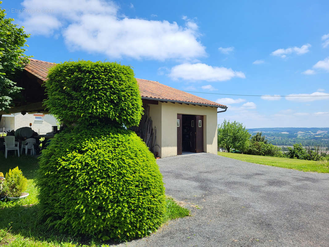 Maison à MONTAGRIER