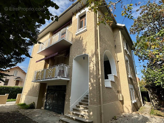 Appartement à AIX-LES-BAINS