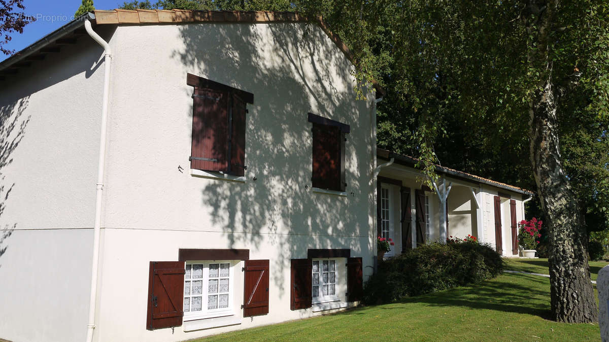 Maison à MIGNALOUX-BEAUVOIR