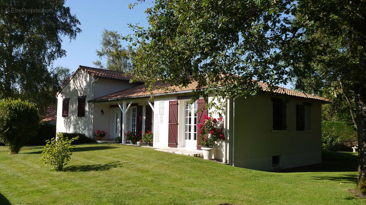 Maison à MIGNALOUX-BEAUVOIR