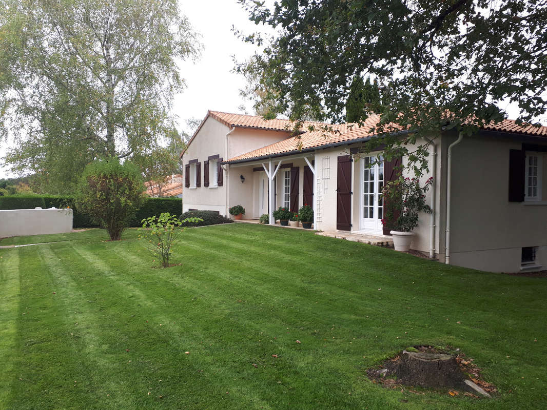 Maison à MIGNALOUX-BEAUVOIR