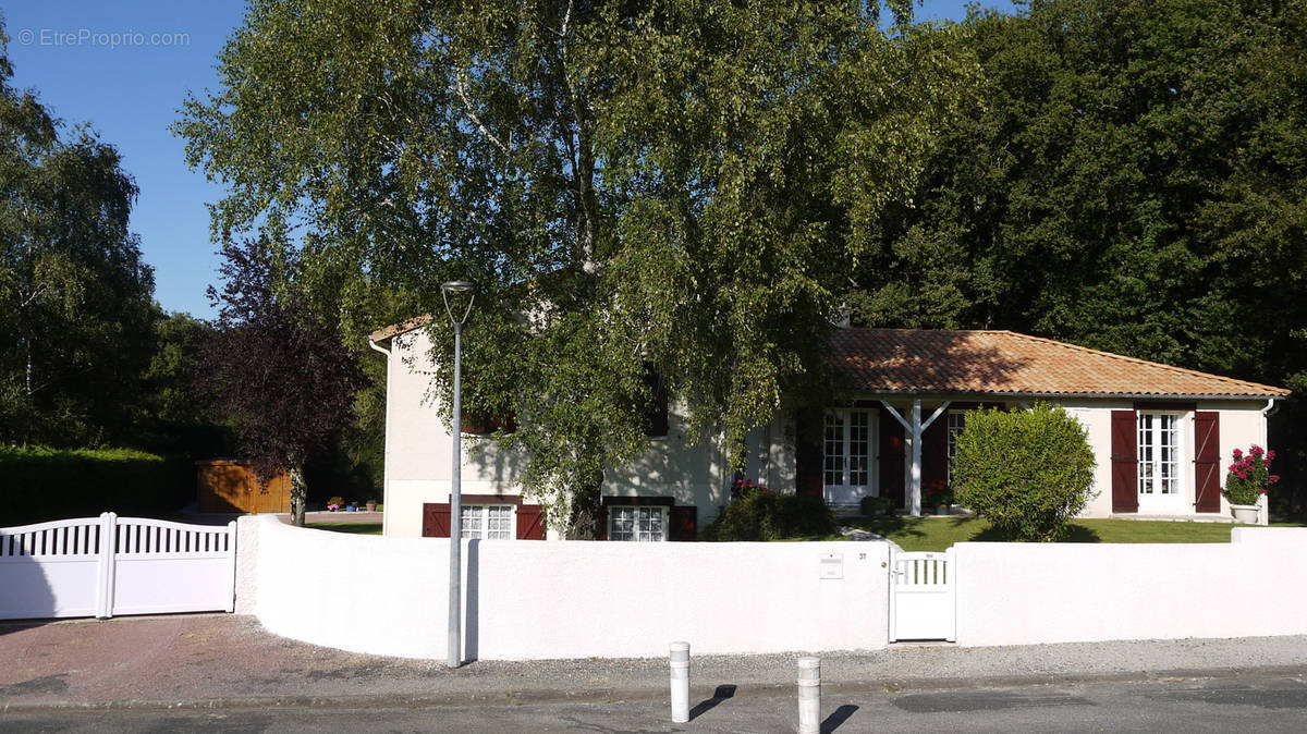 Maison à MIGNALOUX-BEAUVOIR