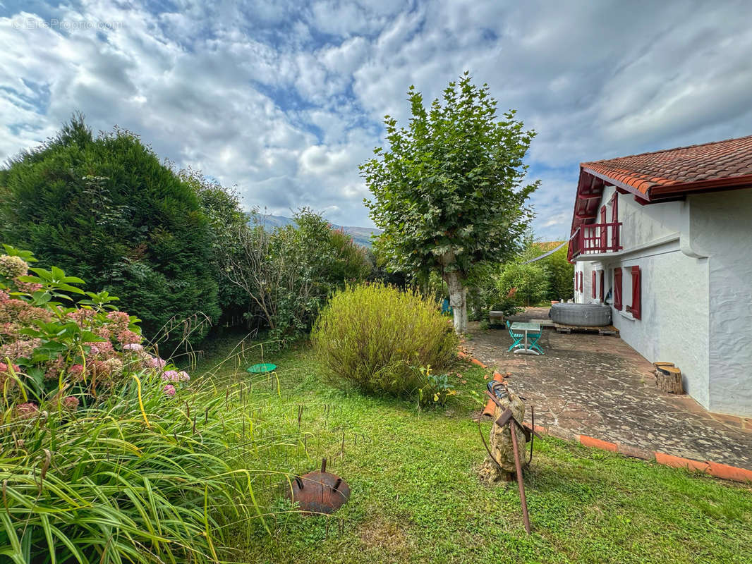 Maison à SAINT-MARTIN-D&#039;ARROSSA