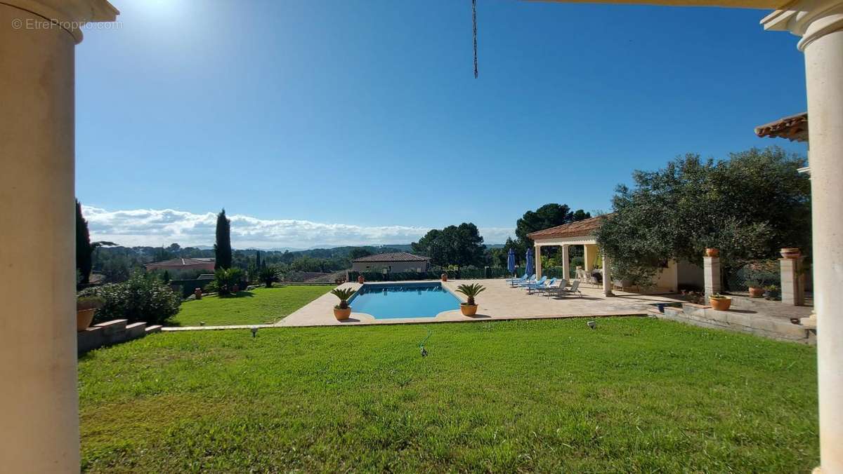 Maison à TRANS-EN-PROVENCE