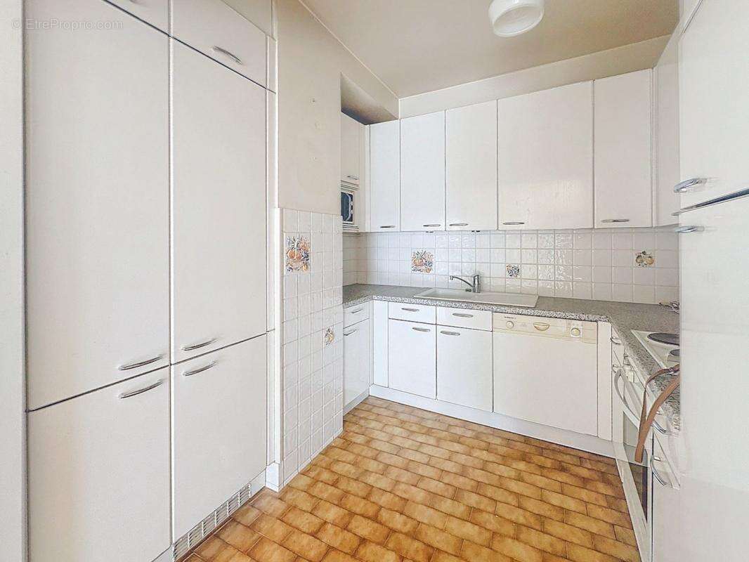 Appartement à VILLENEUVE-LOUBET