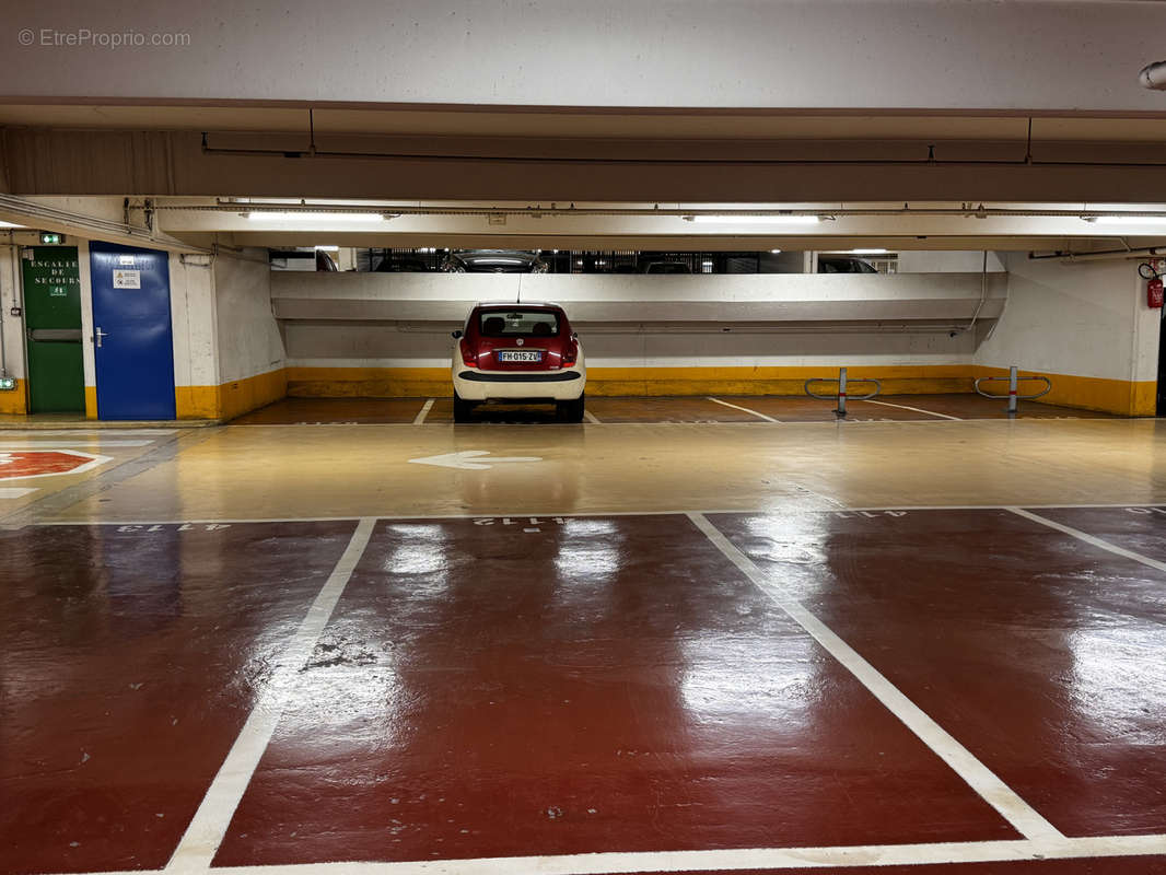 Parking à PARIS-13E