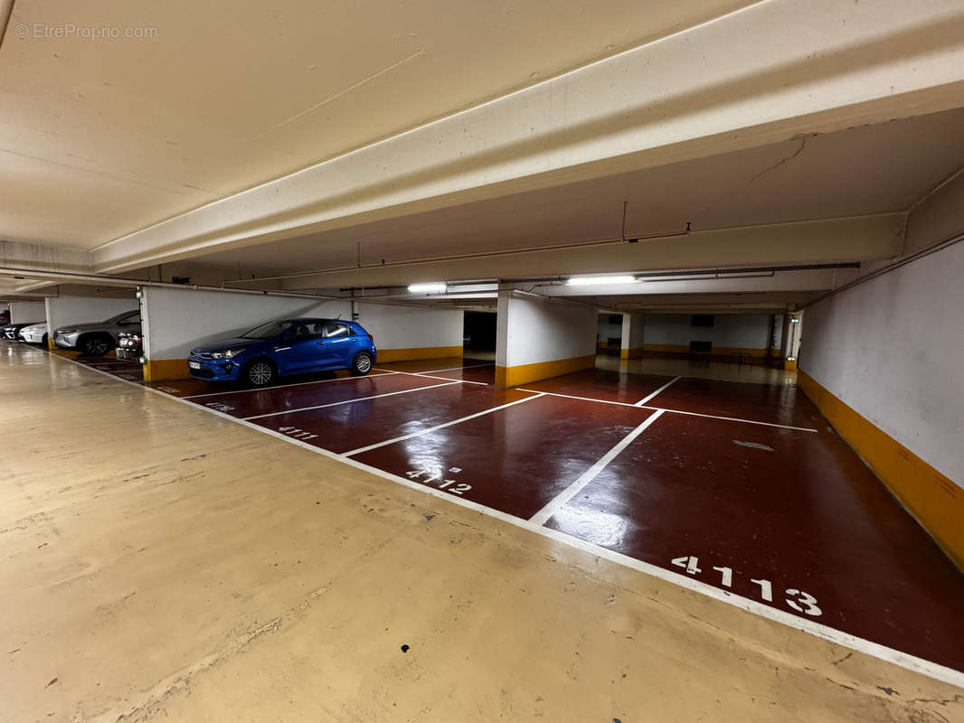 Parking à PARIS-13E