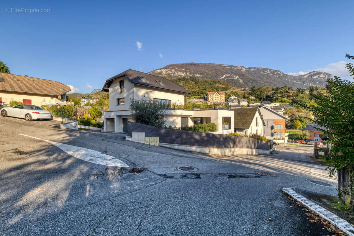 Appartement à SAINT-JEOIRE-PRIEURE