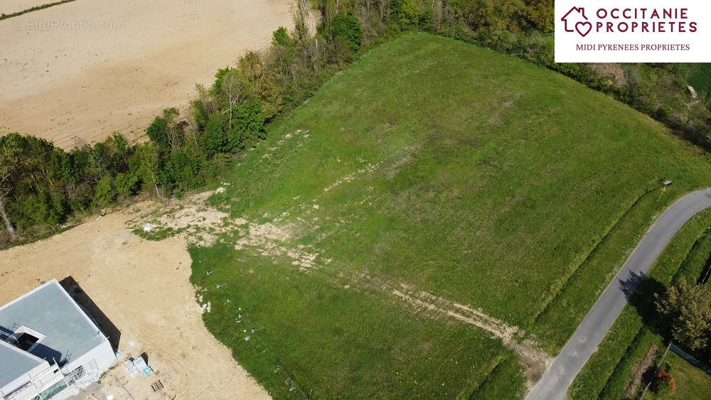 Terrain à L&#039;ISLE-EN-DODON