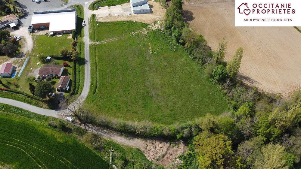 Terrain à L&#039;ISLE-EN-DODON