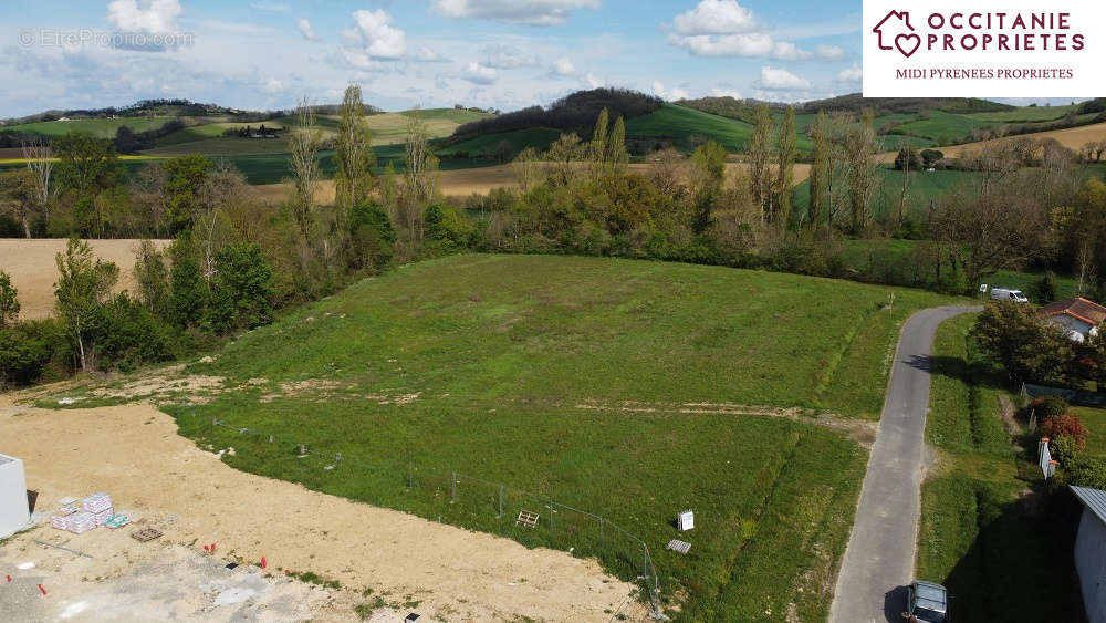 Terrain à L&#039;ISLE-EN-DODON