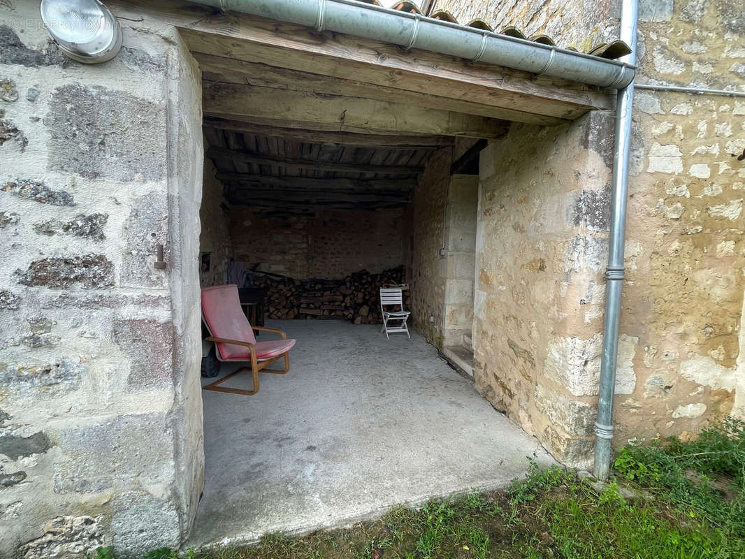 Maison à CHAMPAGNE