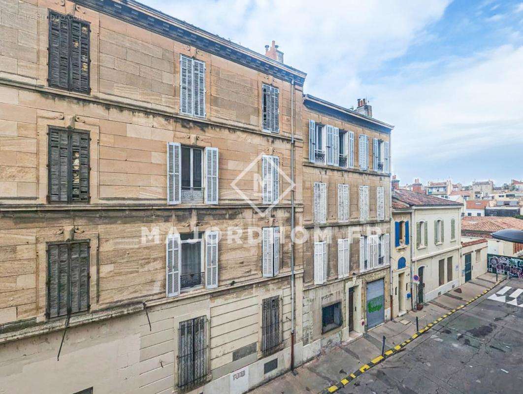 Appartement à MARSEILLE-5E