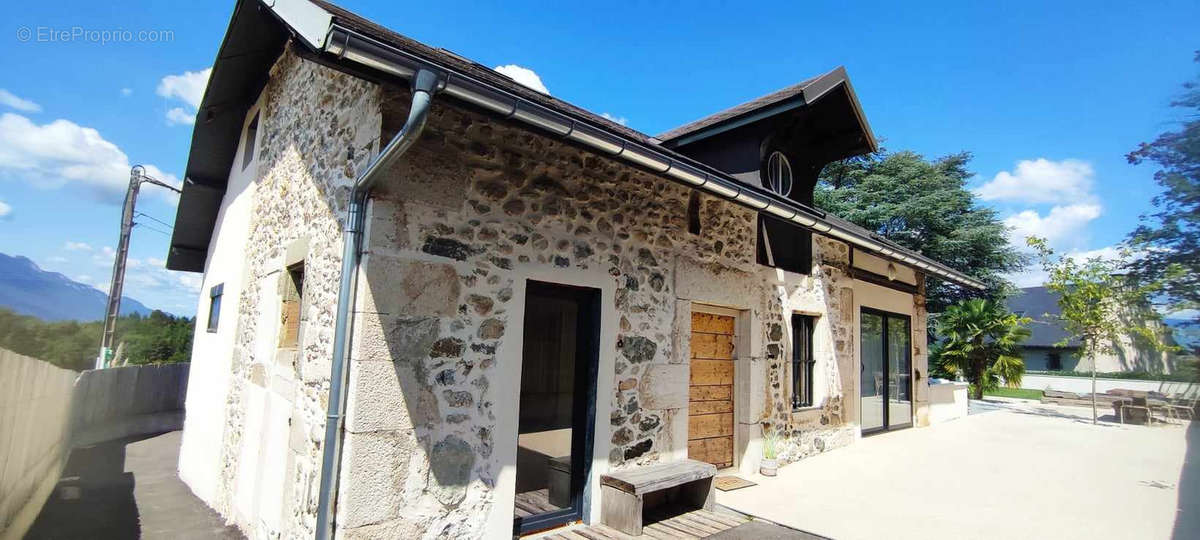 Maison à SAINT-SULPICE