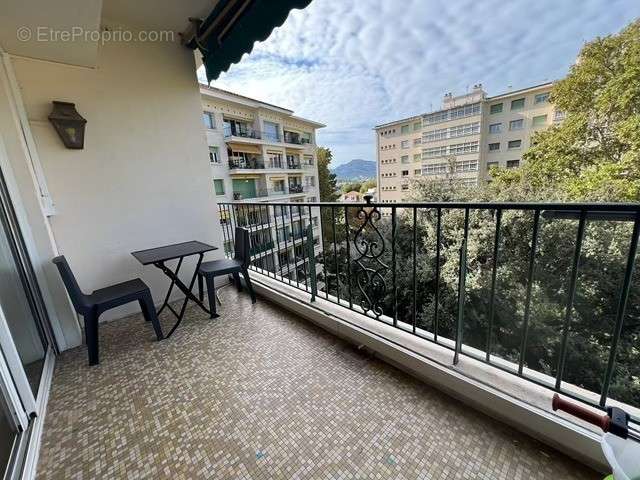 Appartement à MARSEILLE-8E