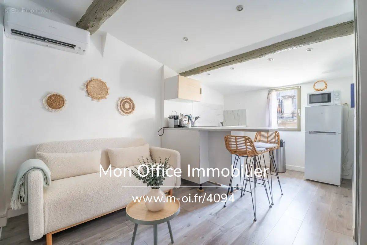 Appartement à MARSEILLE-1E