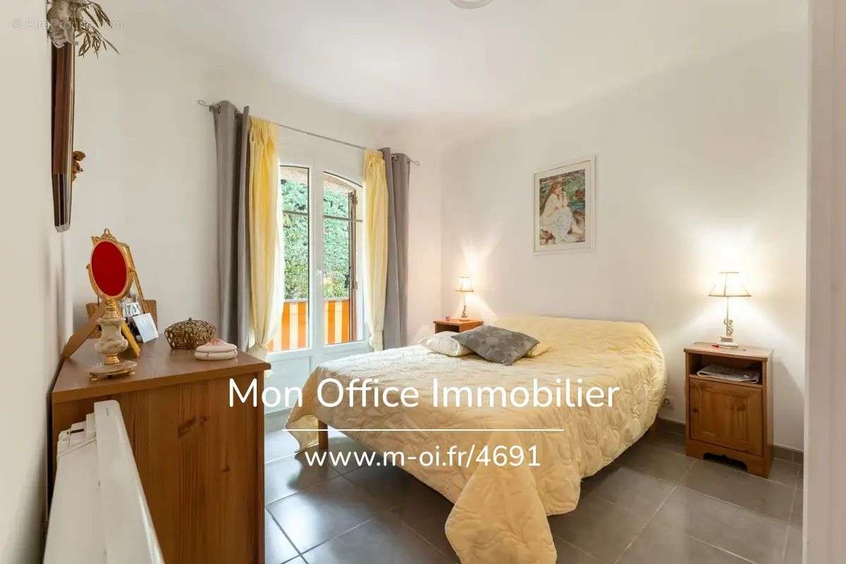 Appartement à SAINT-CYR-SUR-MER