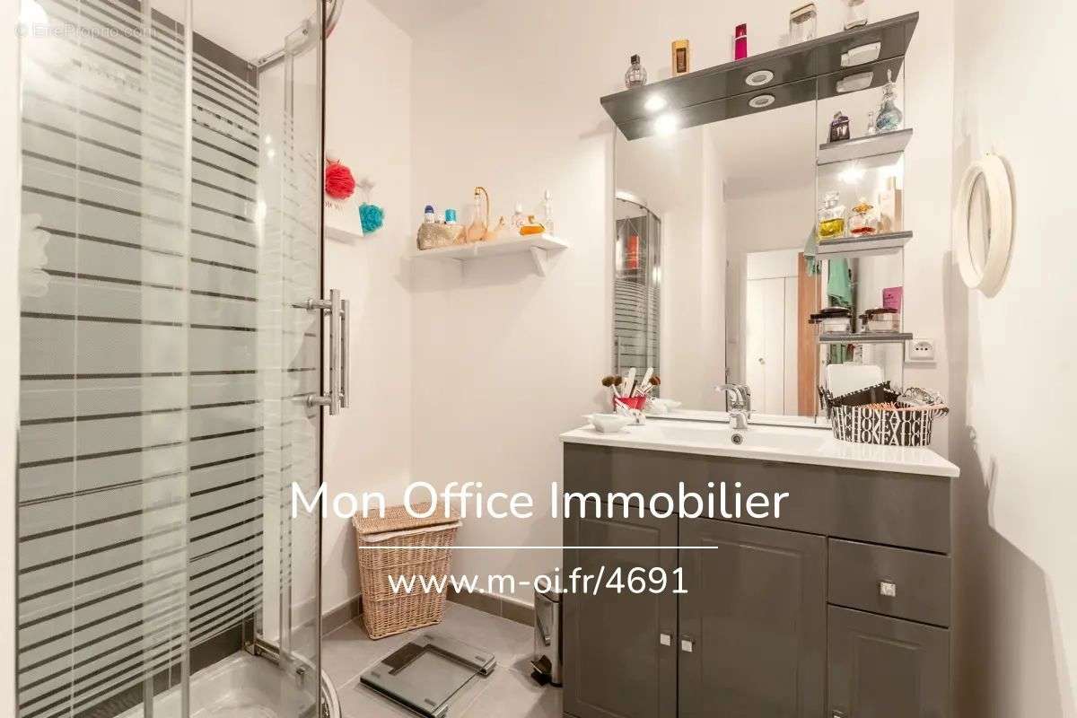 Appartement à SAINT-CYR-SUR-MER