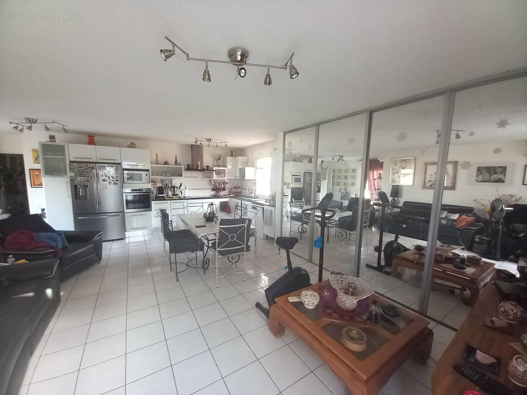 Appartement à LUNEL