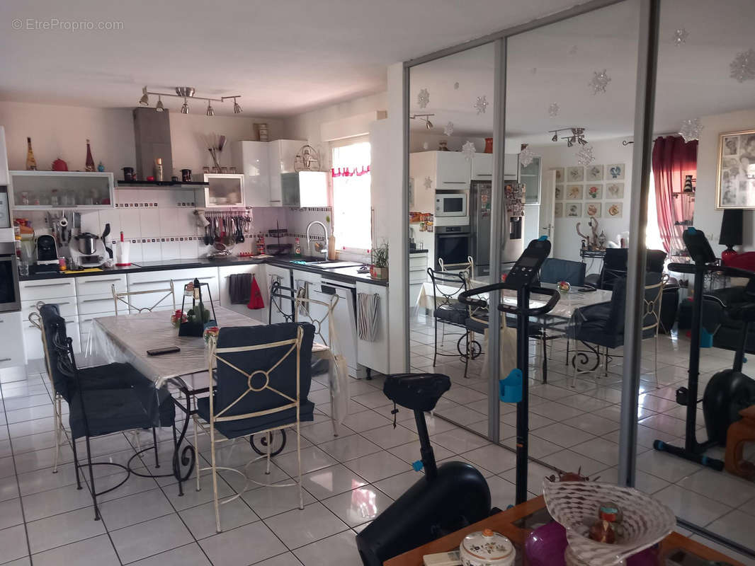 Appartement à LUNEL