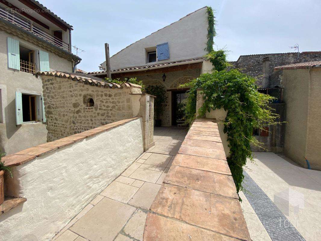 Maison à CHATEAUNEUF-DU-RHONE