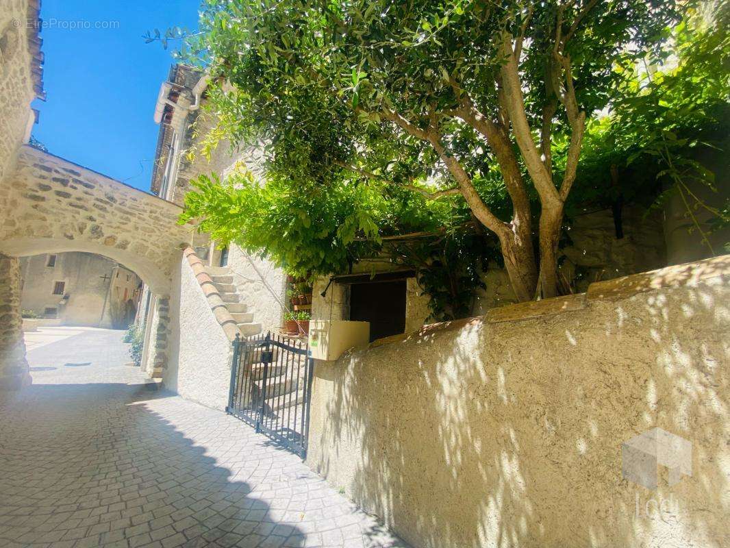 Maison à CHATEAUNEUF-DU-RHONE