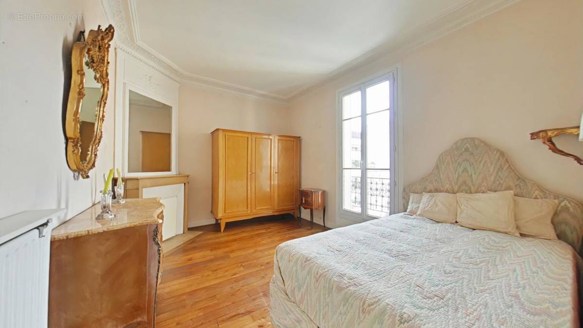 Appartement à LEVALLOIS-PERRET