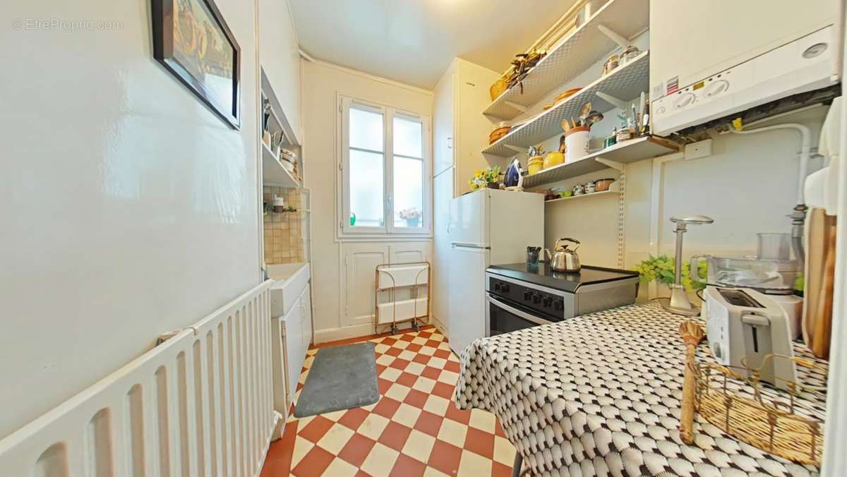 Appartement à LEVALLOIS-PERRET