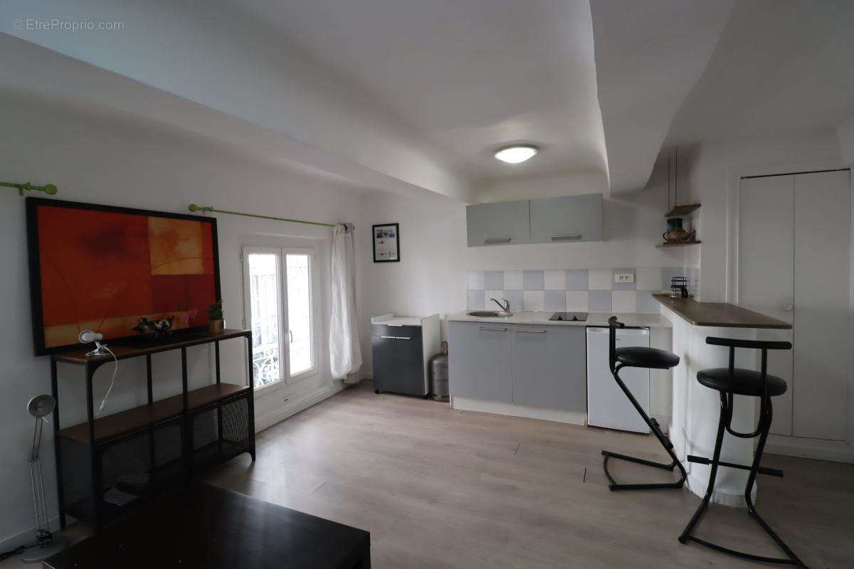 Appartement à MARSEILLE-1E