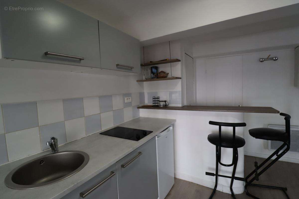 Appartement à MARSEILLE-1E