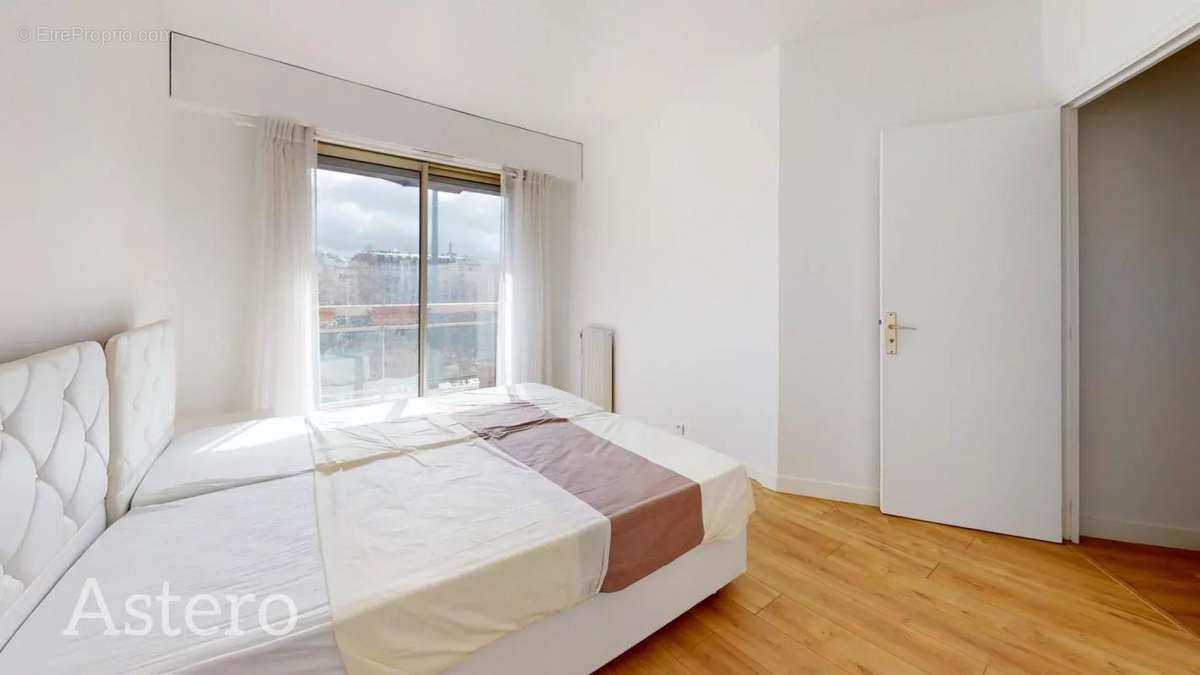 Appartement à NEUILLY-SUR-SEINE