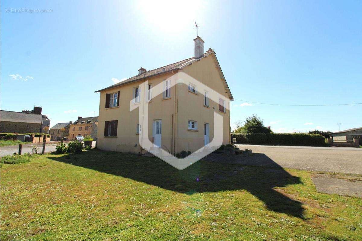 Maison à SAINT-SULPICE-DES-LANDES