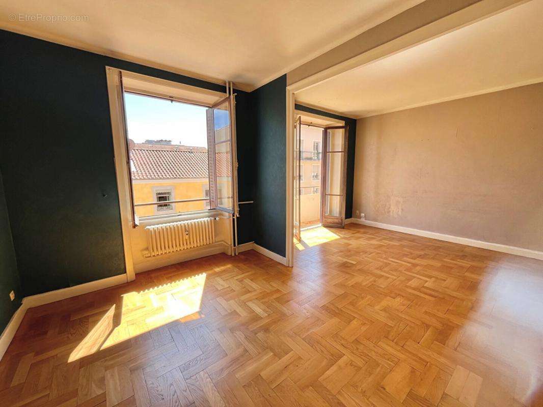 Appartement à LYON-6E