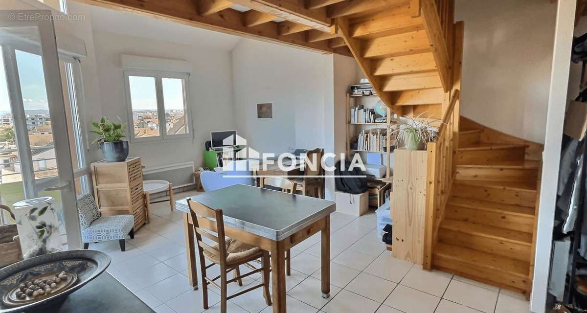 Appartement à RIORGES