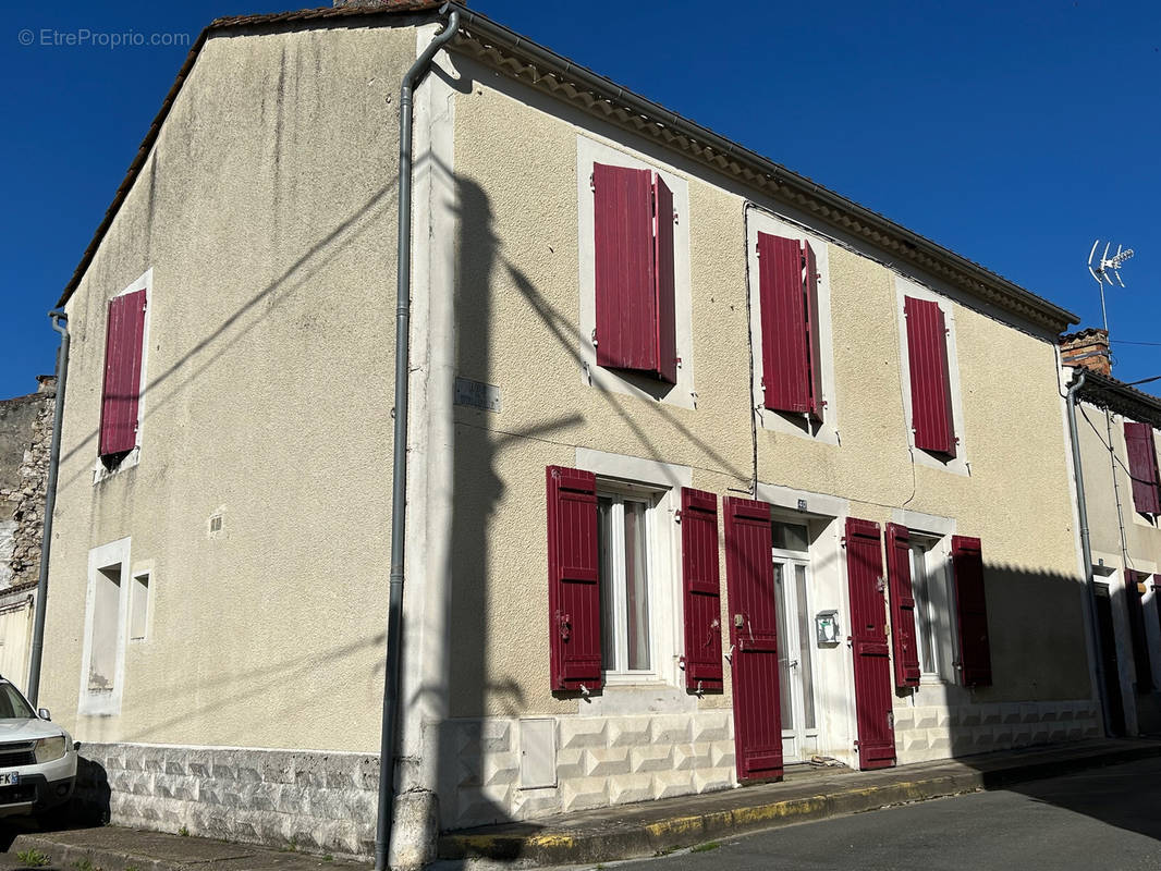 Maison à LAVARDAC