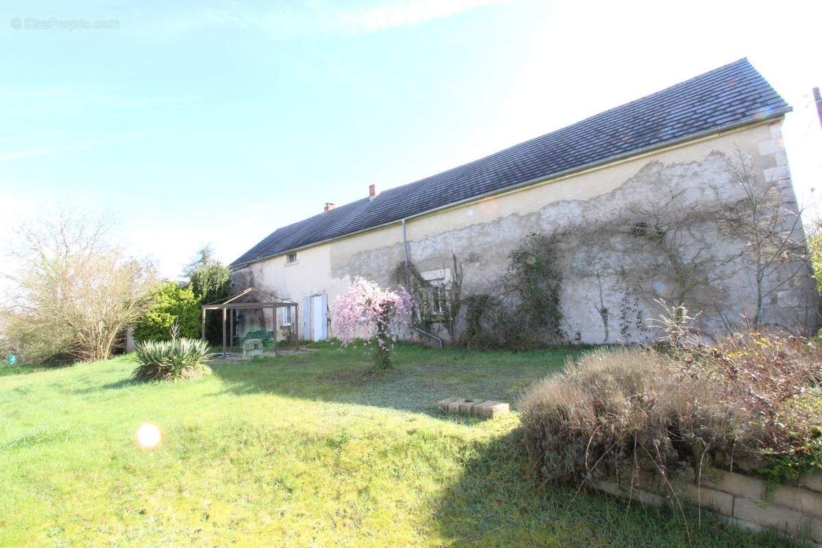 Maison à VARENNES-LES-NARCY